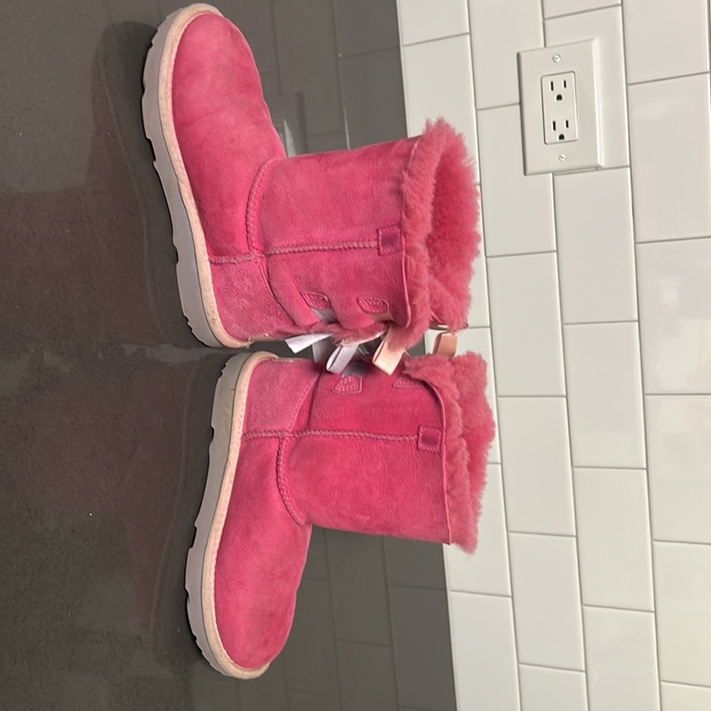 Pink UGG’s - Picture 6 of 6